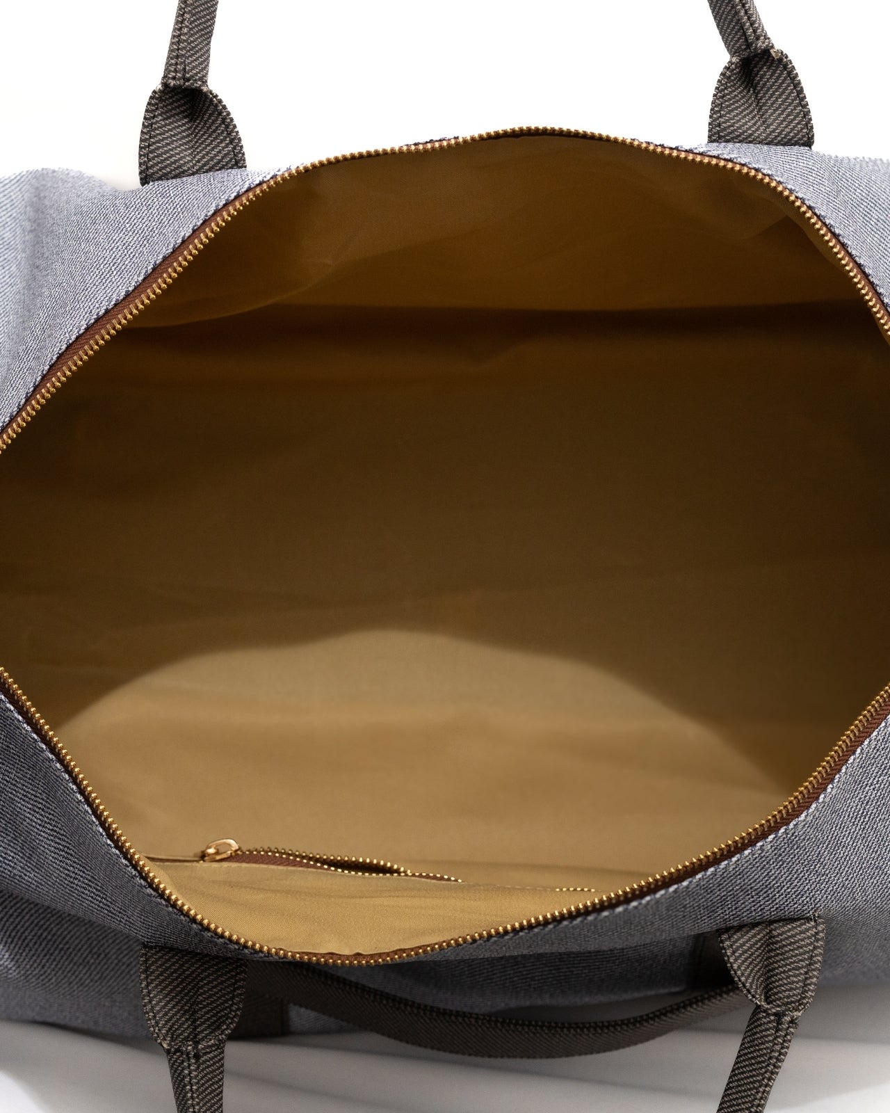 DUFFLE BAG (BLUE STRIPE)